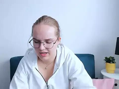 AliceCrazy69 from StripChat is Freechat