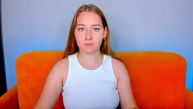 AlinaVice from StripChat is Freechat