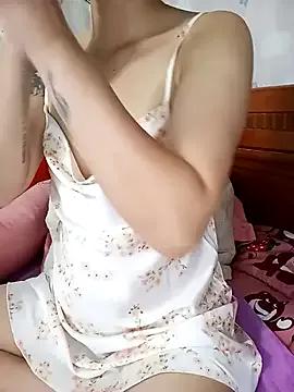 Alissa_xxx from StripChat is Freechat