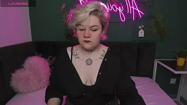 Amanda_Cruzz from StripChat is Freechat