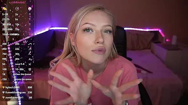 Teen sex cams free adult cams: check-out the satisfaction of conversing and c2c with our stunning models, who will teach you all about seduction and dreams with their smoking hot shapes.