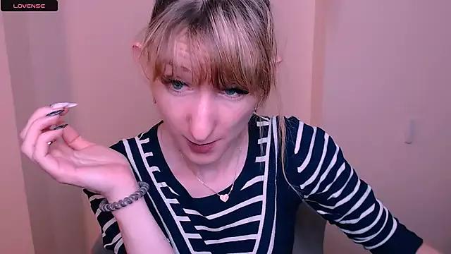 AmandaSell from StripChat