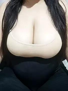 Amber-Sexy from StripChat is Freechat