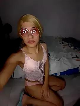 AMBERBRAME from StripChat is Freechat
