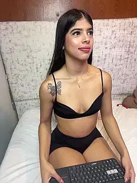 Ambersfoxx from StripChat is Freechat