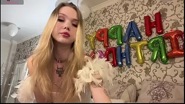 Amelly_04Sun from StripChat is Freechat