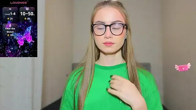 AminaLuxuryy from StripChat is Freechat