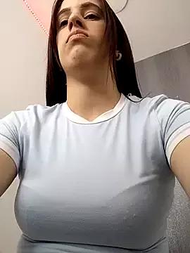 Amira_Milker from StripChat is Freechat