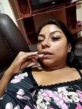 AnggelicaSwan21 from StripChat is Freechat