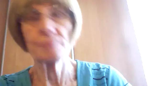 Anna72233 from StripChat is Freechat