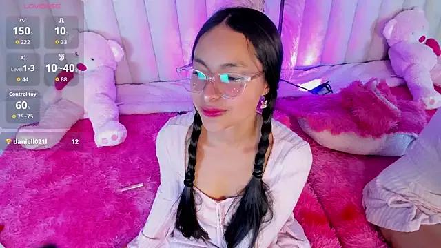 Teen sex cams free adult cams: check-out the satisfaction of conversing and c2c with our stunning models, who will teach you all about seduction and dreams with their smoking hot shapes.