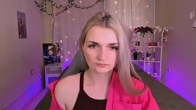 AnnyHandd from StripChat is Freechat