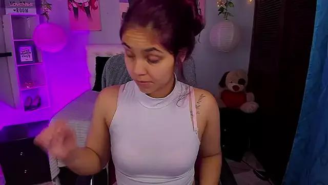 antonella_emma from StripChat is Freechat