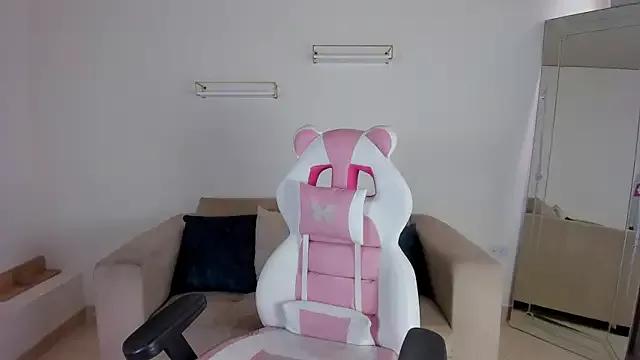 april_smiith from StripChat is Freechat