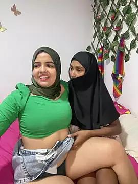 Arab_rainbow_girls from StripChat is Freechat
