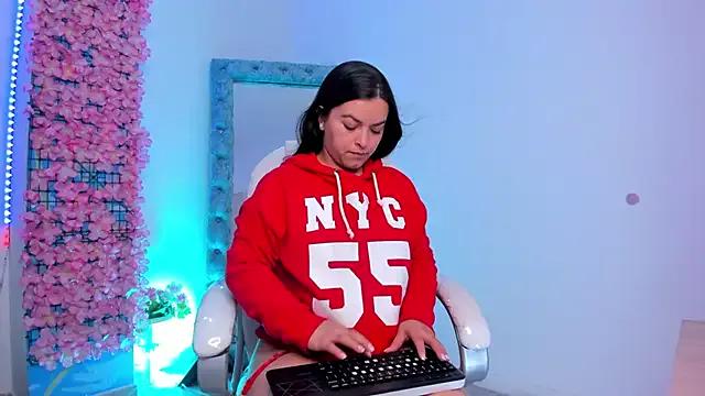 Ariah_Walker from StripChat is Freechat