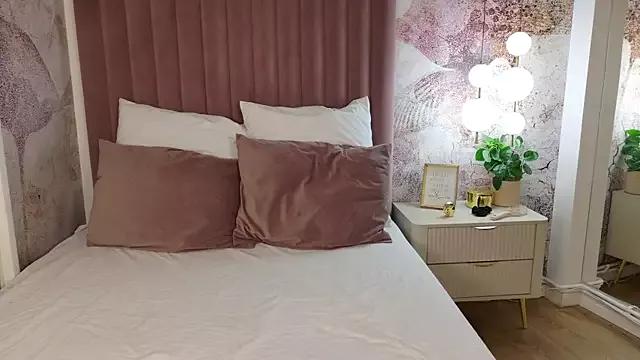 AriaHeart from StripChat is Freechat