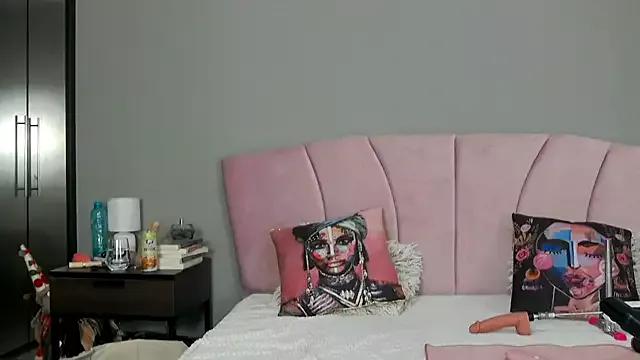 AriannaMoonXx from StripChat is Freechat