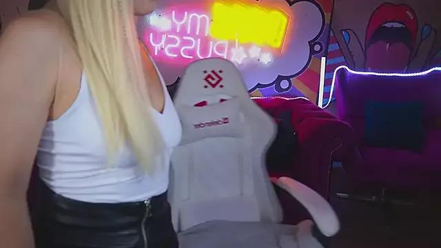 Teen sex cams free adult cams: check-out the satisfaction of conversing and c2c with our stunning models, who will teach you all about seduction and dreams with their smoking hot shapes.