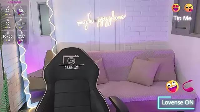 Teen sex cams free adult cams: check-out the satisfaction of conversing and c2c with our stunning models, who will teach you all about seduction and dreams with their smoking hot shapes.