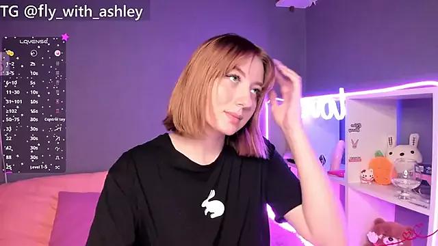 ashley_lovestory from StripChat is Freechat