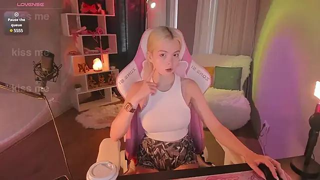 Teen sex cams free adult cams: check-out the satisfaction of conversing and c2c with our stunning models, who will teach you all about seduction and dreams with their smoking hot shapes.