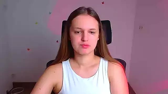 Aurora_White from StripChat is Freechat