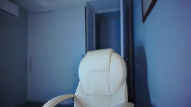 auroracaruso11 from StripChat is Freechat
