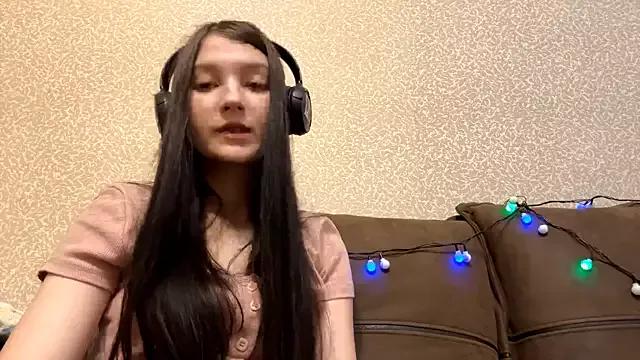 AurorAurora from StripChat is Freechat