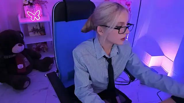 Teen sex cams free adult cams: check-out the satisfaction of conversing and c2c with our stunning models, who will teach you all about seduction and dreams with their smoking hot shapes.