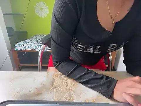 AyeshaBarbie from StripChat is Freechat