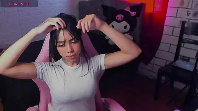 babee_04 from StripChat is Freechat