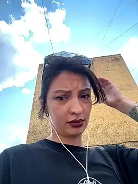 BabeRainbow from StripChat is Freechat