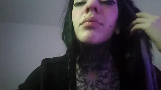 badddoll from StripChat is Freechat