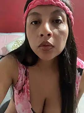 Bamby_milflatina from StripChat