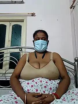 Barna_Love from StripChat is Freechat