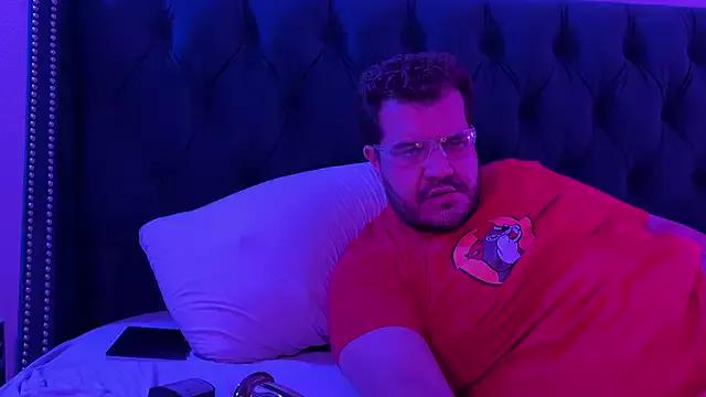 bearcloudcomputa from StripChat is Freechat