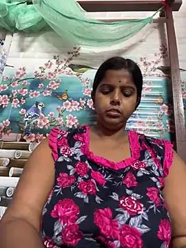 Beauty-queen from StripChat is Freechat