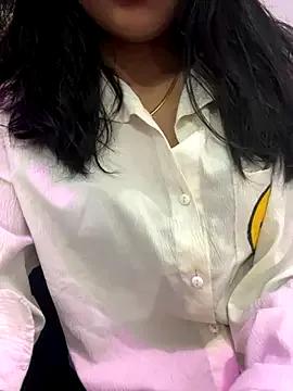 Belarani000 from StripChat is Freechat