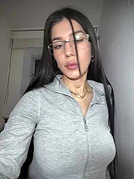 bell_Alice from StripChat is Freechat