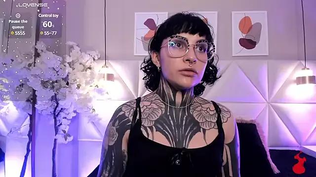 Bella_veil from StripChat is Freechat