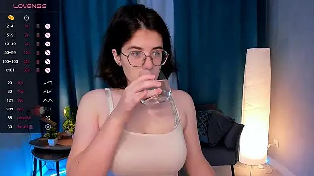 BellaCaress from StripChat is Freechat
