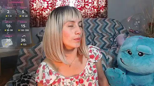 BellaWills_ from StripChat is Freechat