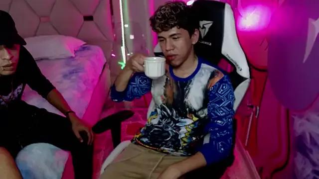 Big_boyss_ from StripChat is Freechat