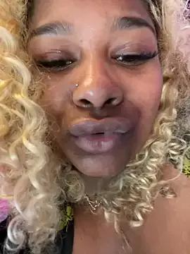 BigFineSelena from StripChat is Freechat