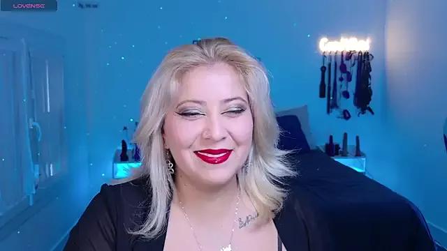 blackwidow_s1 from StripChat is Freechat