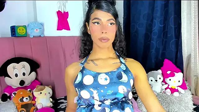 bloom444 from StripChat is Freechat