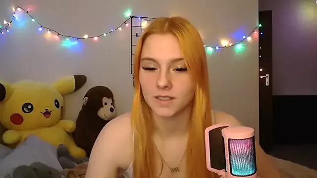 Blueeyezz0 from StripChat is Freechat