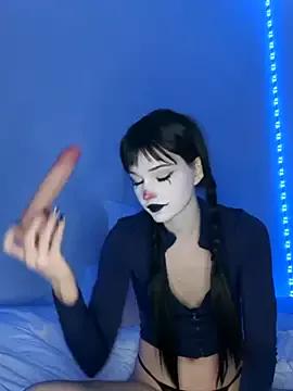 BlueHoneyBaby from StripChat is Freechat