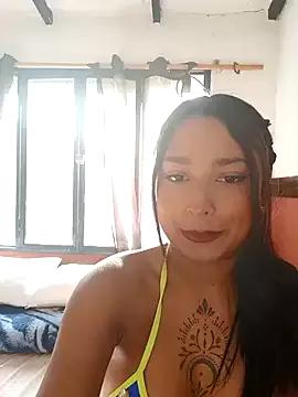 Bonnie_Clydeee from StripChat